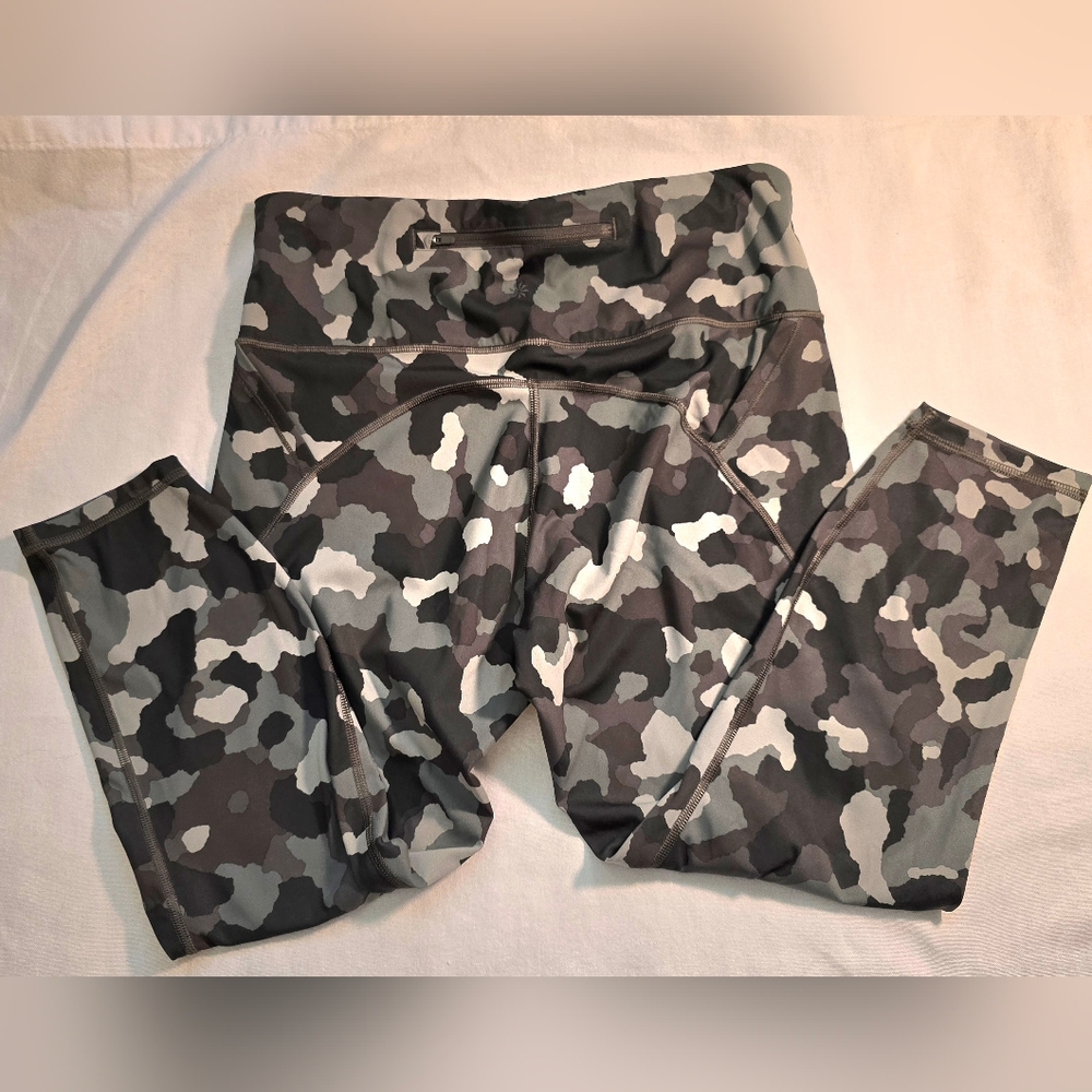 Athleta Lightning Leggings